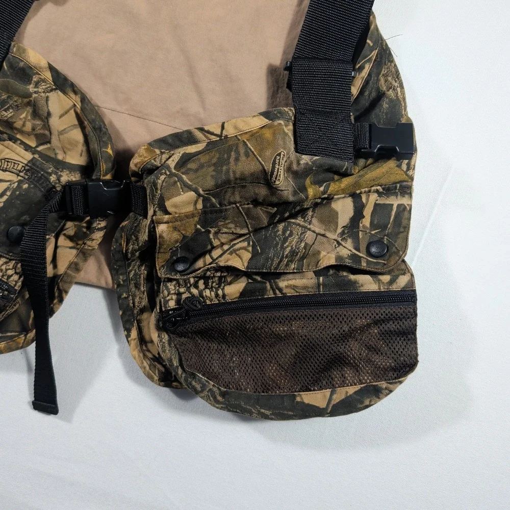 Field & Stream Vest Mens M/L Camo Hunting Realtree Hardwoods Utility Game Bag